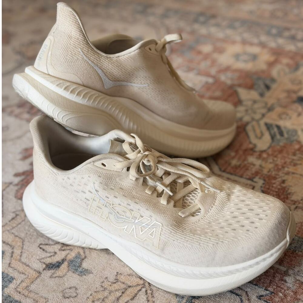 HOKA Mach 6 Women’s Running Shoes Size 8.5 B Cream Beige Lightweight Sneakers